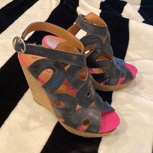 Lucky Brand size 8 wedge sandals